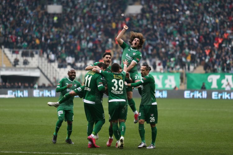 Timsah çıkışını sürdürmenin peşinde!