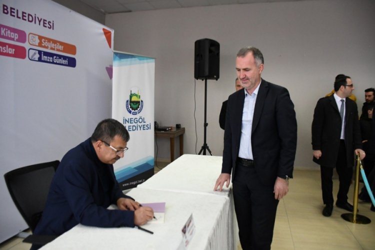 Yazar Hayati İnan&ccedil; Bursalılarla buluştu