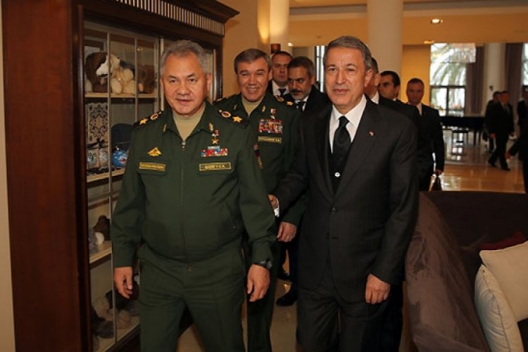Bakan Akar, Rus mevkidaşı ile g&ouml;r&uuml;şt&uuml; Bakan Akar, Rus mevkidaşı ile g&ouml;r&uuml;şt&uuml;