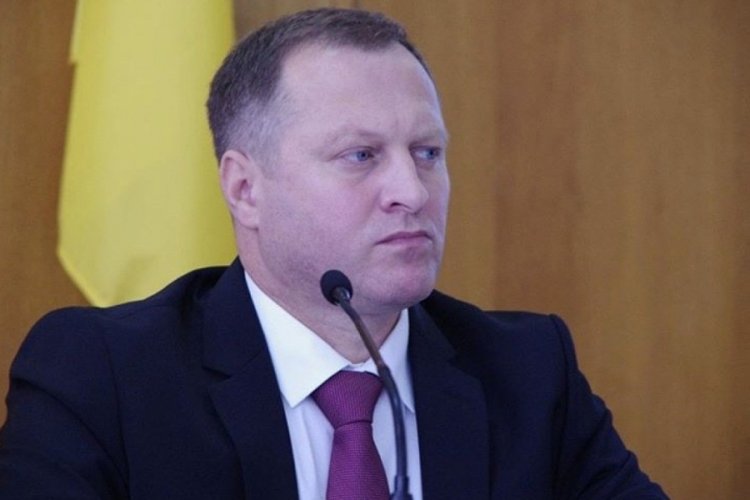 Korona vir&uuml;s&uuml; paniği valinin istifasıyla sonu&ccedil;landı