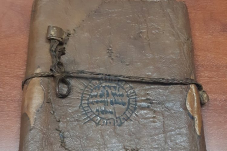 Adana'da tarihi kutsal kitaplar ele ge&ccedil;irildi