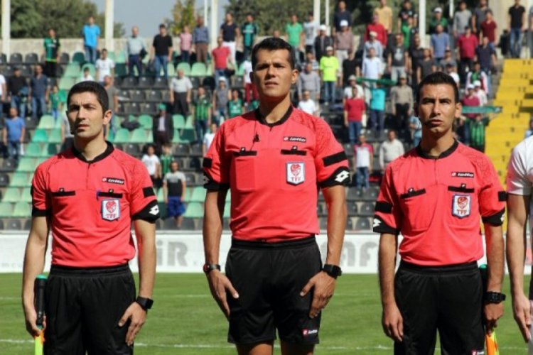 Bursaspor-Altay ma&ccedil;ının hakemi belli oldu