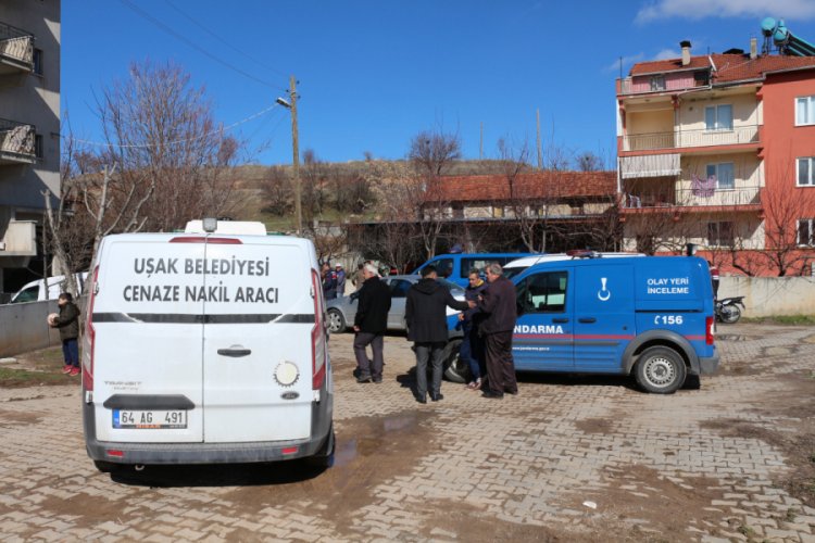 Balkondan d&uuml;şen adam hayatını kaybetti