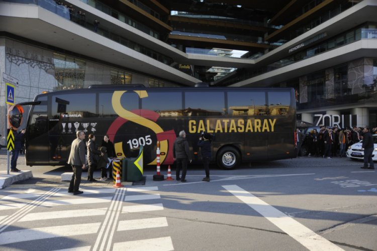 Galatasaray, Kadık&ouml;y'e doğru yola &ccedil;ıktı
