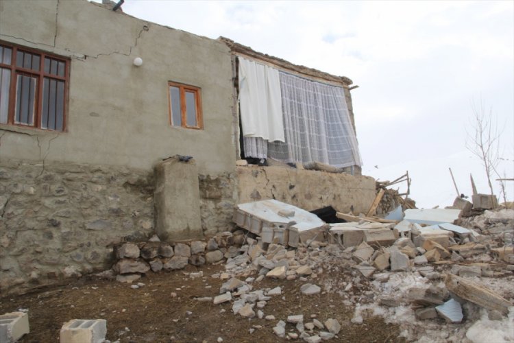 Meydana gelen depremde yaralı sayısı 75'e y&uuml;kseldi