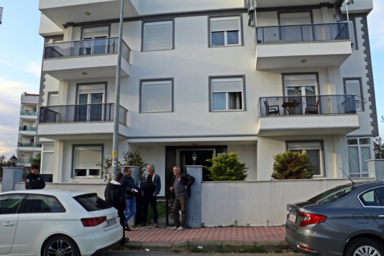 Kızı, annesini yatağında hareketsiz halde buldu