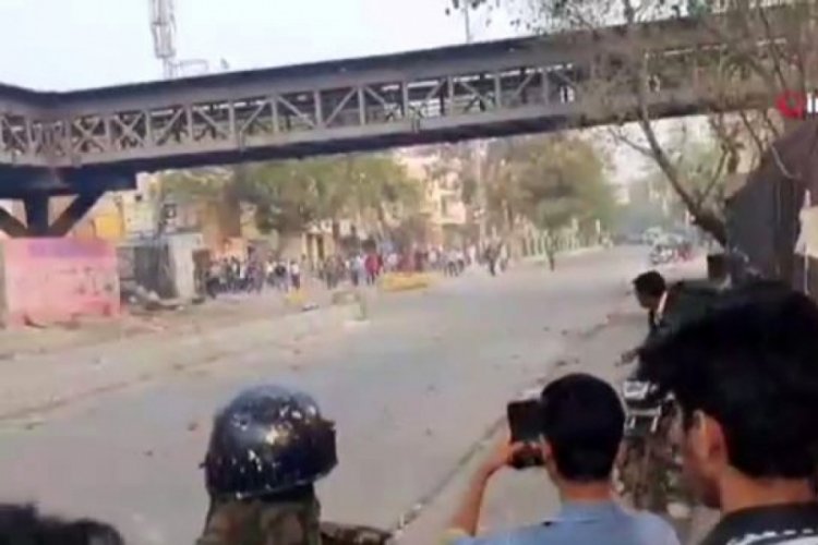 Hindistan'da Trump'ın ziyareti &ouml;ncesi vatandaşlık yasası protestosu