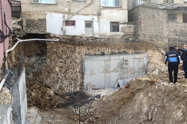 İnşaat temelinde kayma meydana geldi