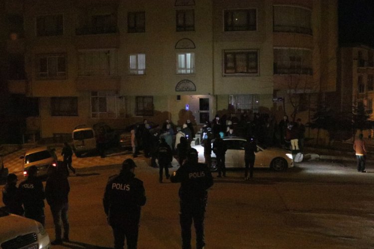 &Ccedil;&ouml;kme meydana gelen 3 katlı apartman boşaltıldı