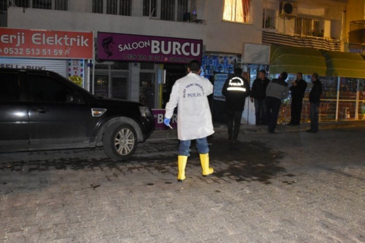 İzmir'de evde &ccedil;ıkan yangında bir kişi zehirlendi