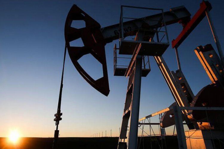Brent petrol&uuml;n varili 56,02 dolar