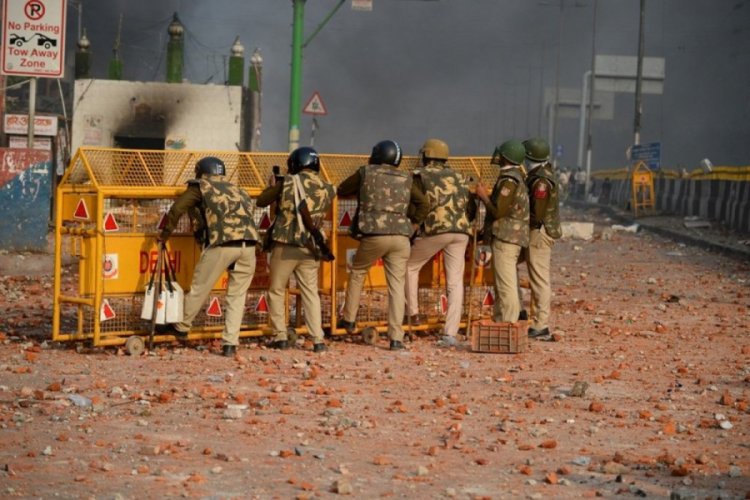 Hindistan'da vatandaşlık yasası karşıtı protestolar s&uuml;r&uuml;yor