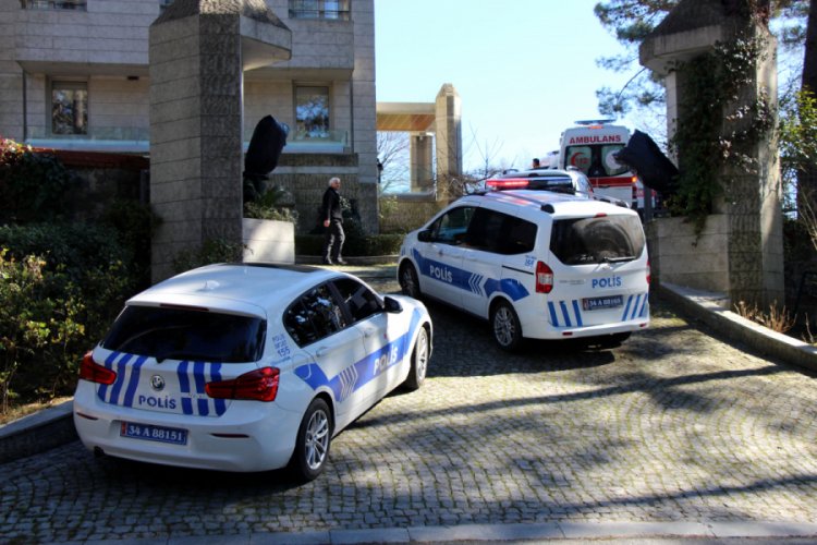 &Uuml;nl&uuml; iş adamının villasında intihar