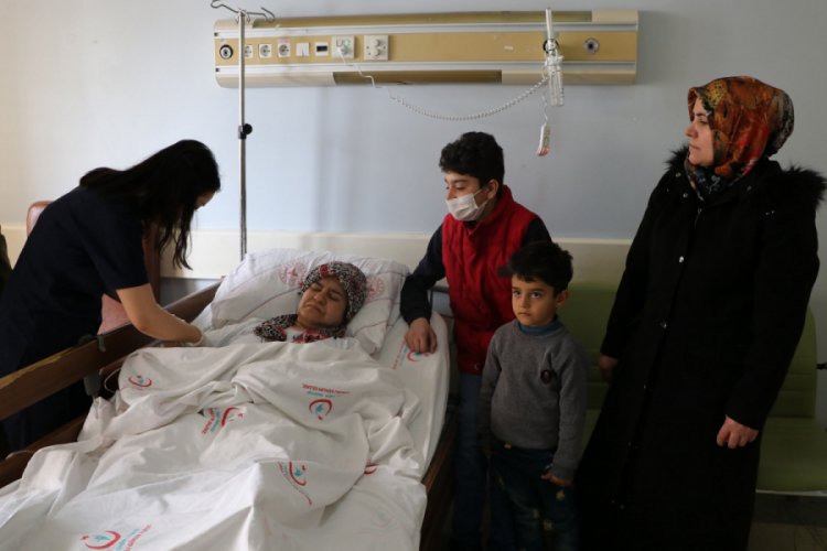 Van'daki depremde enkaz altından kurtarılanlar o anları anlattı