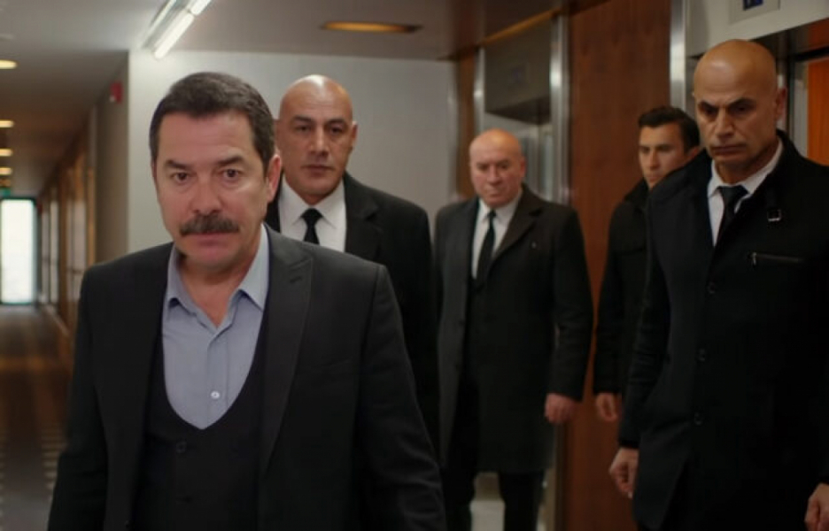 İhaneti &ouml;ğrenen Agah, Şeniz'i yakalıyor mu?