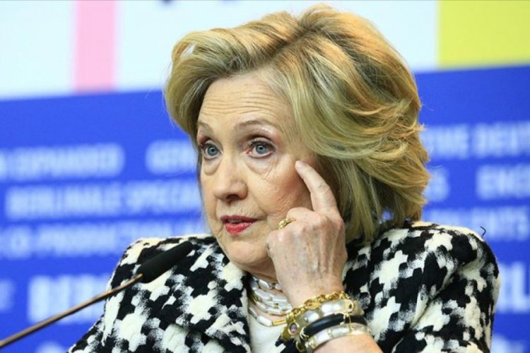 Hillary Clinton: Esas zorunlu olan g&ouml;revdeki başkanı emekliye sevk etmemizdir