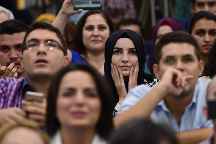 20 bin s&ouml;zleşmeli &ouml;ğretmen alımı i&ccedil;in s&ouml;zl&uuml; sınav sonu&ccedil;ları a&ccedil;ıklandı