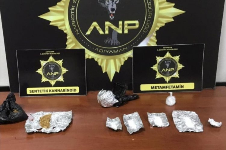&Uuml;zerinde uyuşturucuyla yakalanan 3 şahıs g&ouml;zaltına alındı