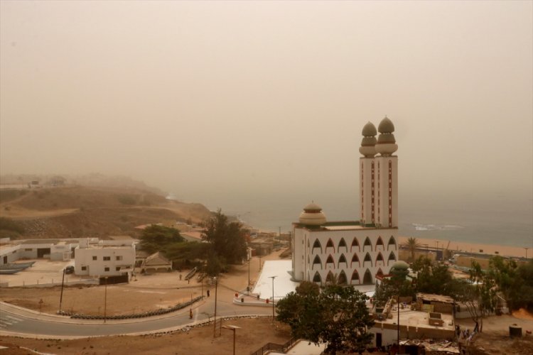 Senegal, toz ve kum fırtınası altında, kırmızı alarm verildi!