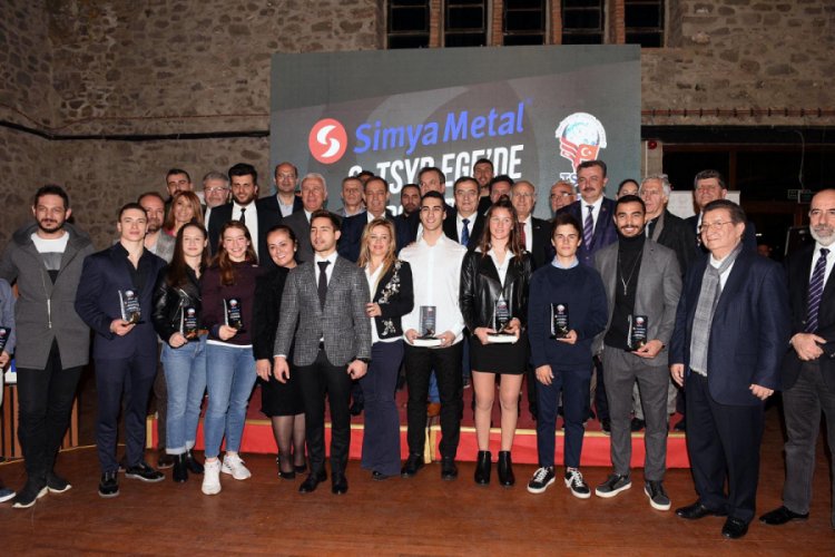 Ege'de Yılın Spor &Ouml;d&uuml;lleri sahiplerini buldu