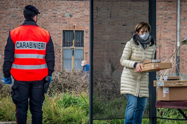 İtalya'da Kovid-19'dan &ouml;lenlerin sayısı 12'ye &ccedil;ıktı