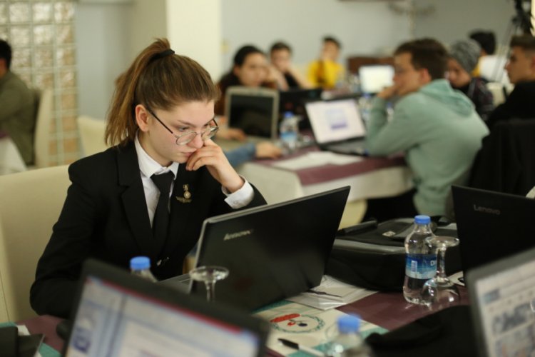 "Etkili Sunum Teknikleri" konulu eğitim programı Bursa'da başladı