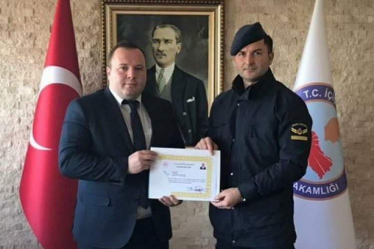 İlk yardımla hayat kurtaran uzman jandarma &ouml;d&uuml;llendirildi