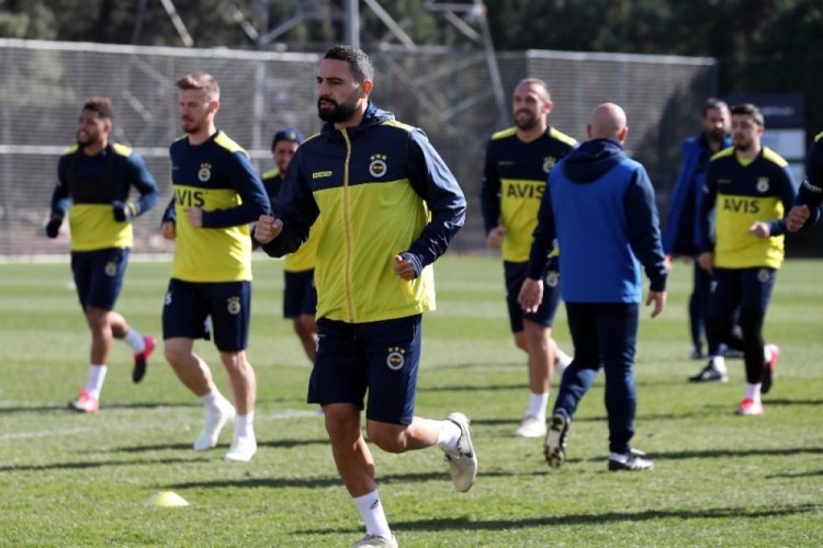 Fenerbah&ccedil;e, Antalyaspor ma&ccedil;ı hazırlıklarını s&uuml;rd&uuml;rd&uuml;