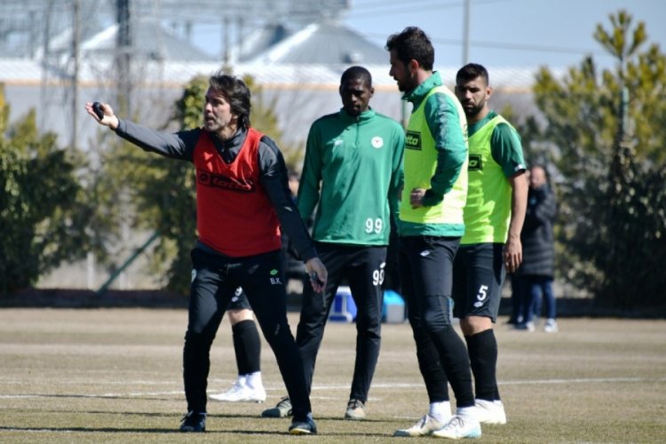 Konyaspor, Kasımpaşa ma&ccedil;ı hazırlıklarını s&uuml;rd&uuml;r&uuml;yor