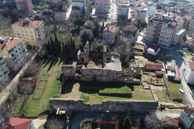 Hz. İsa'nın &ccedil;armıha gerildiği ha&ccedil;ı muhafaza eden taş sandık bulundu
