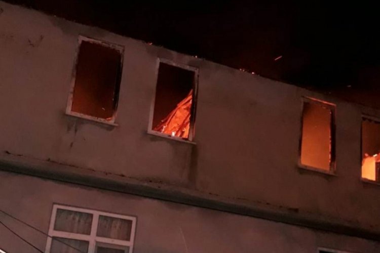 3 katlı binada yangın