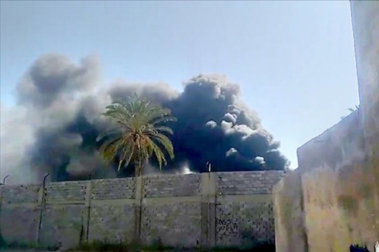Hafter milislerinin saldırıları nedeniyle Mitiga Havalimanı'nda yangın &ccedil;ıktı