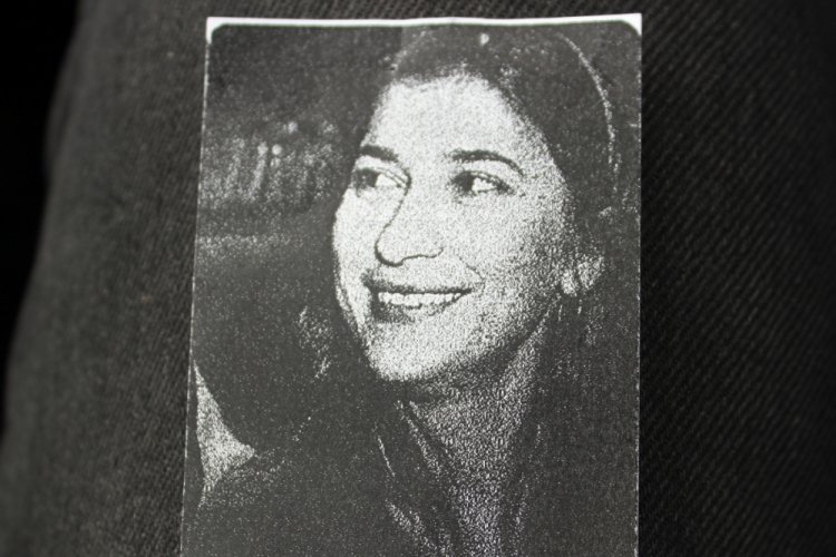 &Uuml;nl&uuml; mafya babasının eşi H&uuml;lya Ağansoy son yolculuğuna uğurlandı
