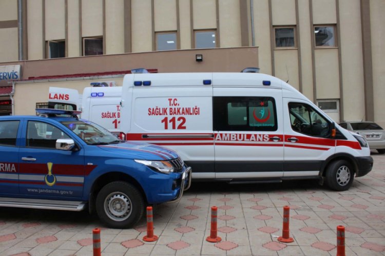 İki kardeş duvarın altında kalarak yaralandı