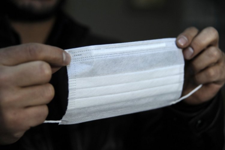 Maske ve dezenfektan &uuml;r&uuml;n stokları t&uuml;kendi