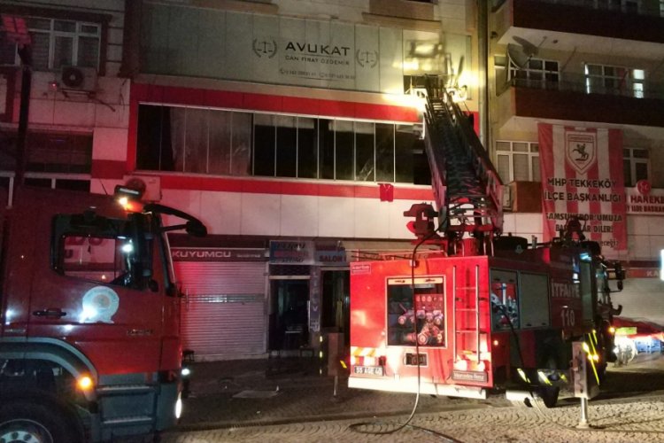 Lokantada &ccedil;ıkan yangın panik yarattı