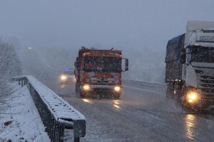 İzmir - Ankara karayolunda kar seferberliği