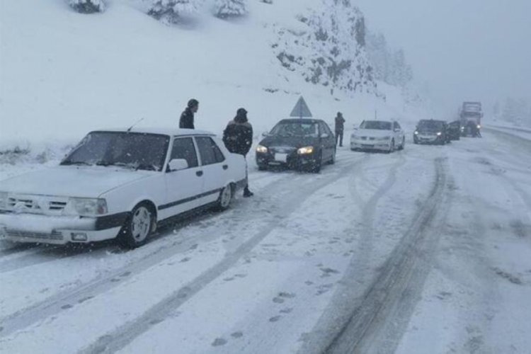 Antalya - Konya yolunda ulaşım g&uuml;&ccedil;l&uuml;kle sağlanıyor