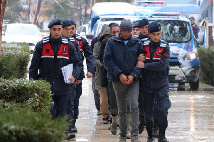 Ka&ccedil;ak kazı operasyonuna 7 tutuklama
