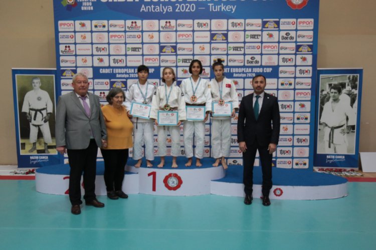 &Uuml;mitler Avrupa Judo Kupası'nın ilk g&uuml;n&uuml;nde T&uuml;rkiye zirvede