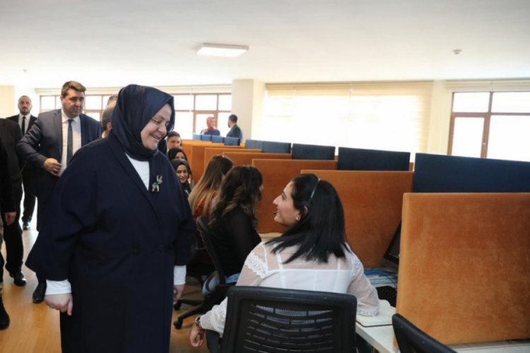 Bakan Sel&ccedil;uk: 'Alo 170' hattına 100.6 milyon &ccedil;ağrı aldık