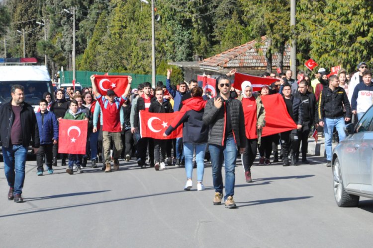 Bartınlılar şehitler i&ccedil;in y&uuml;r&uuml;d&uuml;