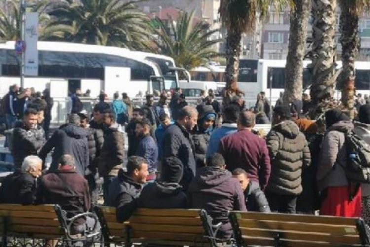 İstanbul'daki g&ouml;&ccedil;menler Edirne'ye doğru yola &ccedil;ıktı