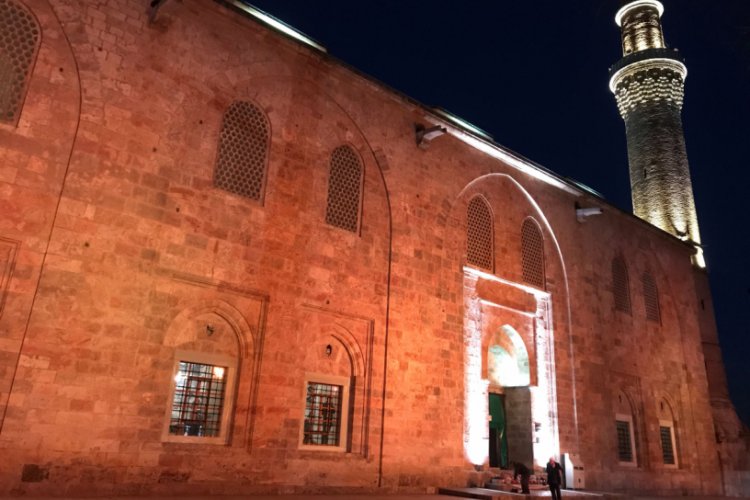 Bursa'daki camilerde Mehmet&ccedil;ik i&ccedil;in 'zafer' duası