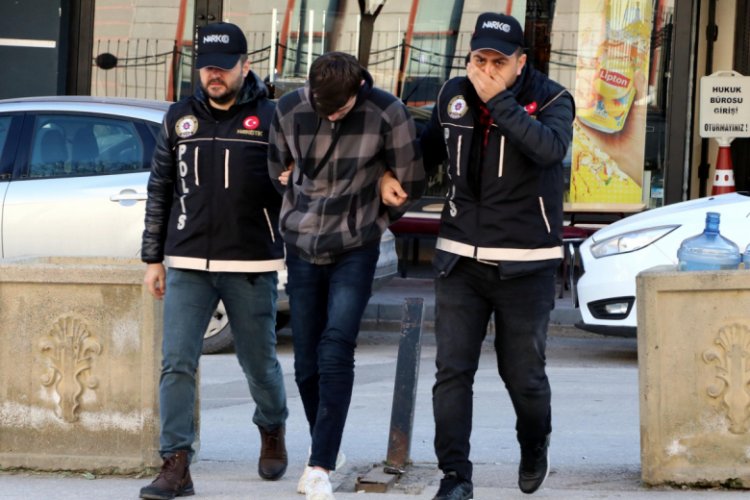 Eskişehir'de uyuşturucu ticaretine 9 g&ouml;zaltı