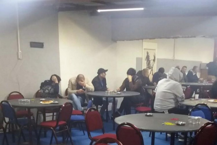 Aynı kahvehaneye 4'nc&uuml; kez kumar baskını: 51 g&ouml;zaltı