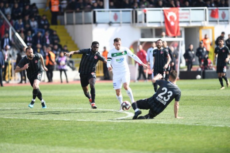Bursaspor, bu sezon 7'inci kez eksik kaldı
