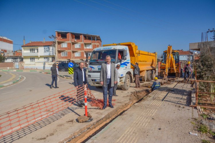Bursa Karacabey'de elektrik hatlarının yer altına alınması i&ccedil;in ilk kazma vuruldu