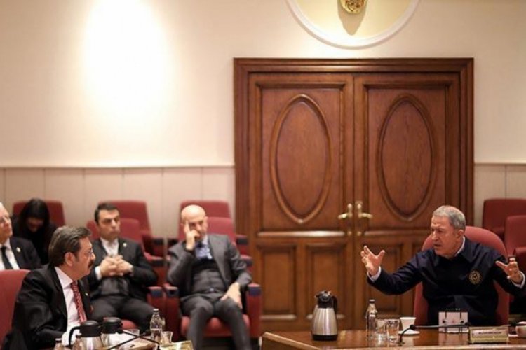 Bakan Akar ve TSK'nin Komuta Kademesi STK temsilcileri ile buluştu