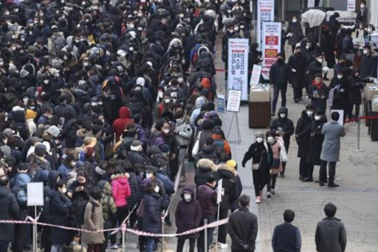 D&uuml;nya genelinde vir&uuml;s bulaşan kişi sayısı 90 bini aştı